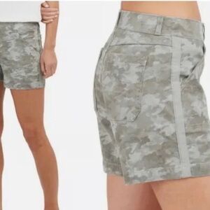 SPANX Camo Stretch Twill Pull-On Women's Shorts, Size XL